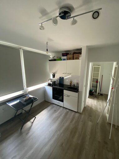 Studio zur Miete 660 € 1,5 Zimmer 26 m² 2. Geschoss frei ab 01.04.2025 Düsseldorf 40225