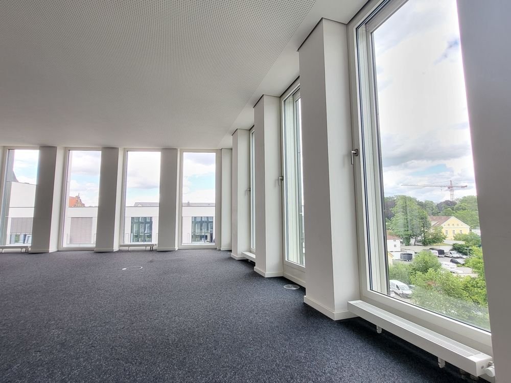 Bürofläche zur Miete 850 € 1 Zimmer 51 m²<br/>Bürofläche Bahnhofsviertel Regensburg 93047