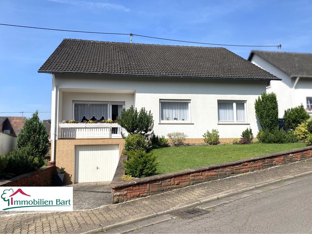 Einfamilienhaus zum Kauf 348.000 € 7 Zimmer 205 m²<br/>Wohnfläche 631 m²<br/>Grundstück Keuchingen Mettlach / Keuchingen 66693