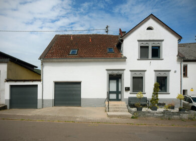 Einfamilienhaus zum Kauf 249.000 € 5 Zimmer 180 m² 524 m² Grundstück Forsthofstraße 7 Wadrill Wadern 66687