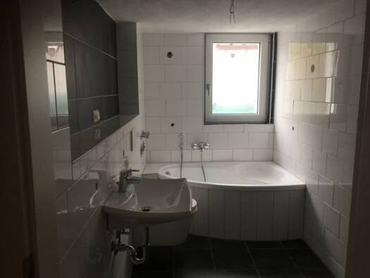 Wohnung zur Miete 620 € 3 Zimmer 68 m² Tiefenbrunner Str. 2 Mengershausen Rosdorf 37124