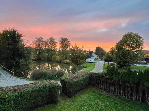 Mehrfamilienhaus zum Kauf provisionsfrei 649.000 € 7 Zimmer 210 m² 1.151 m² Grundstück Bernbacher Str. 4 Igenhausen Hollenbach OT Igenhausen 86568