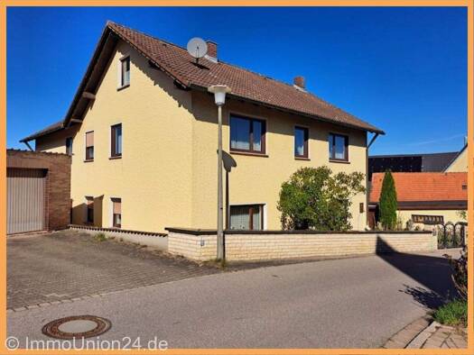 Mehrfamilienhaus zum Kauf 479.000 € 8 Zimmer 220 m² 1.320 m² Grundstück frei ab sofort Spalt 91174