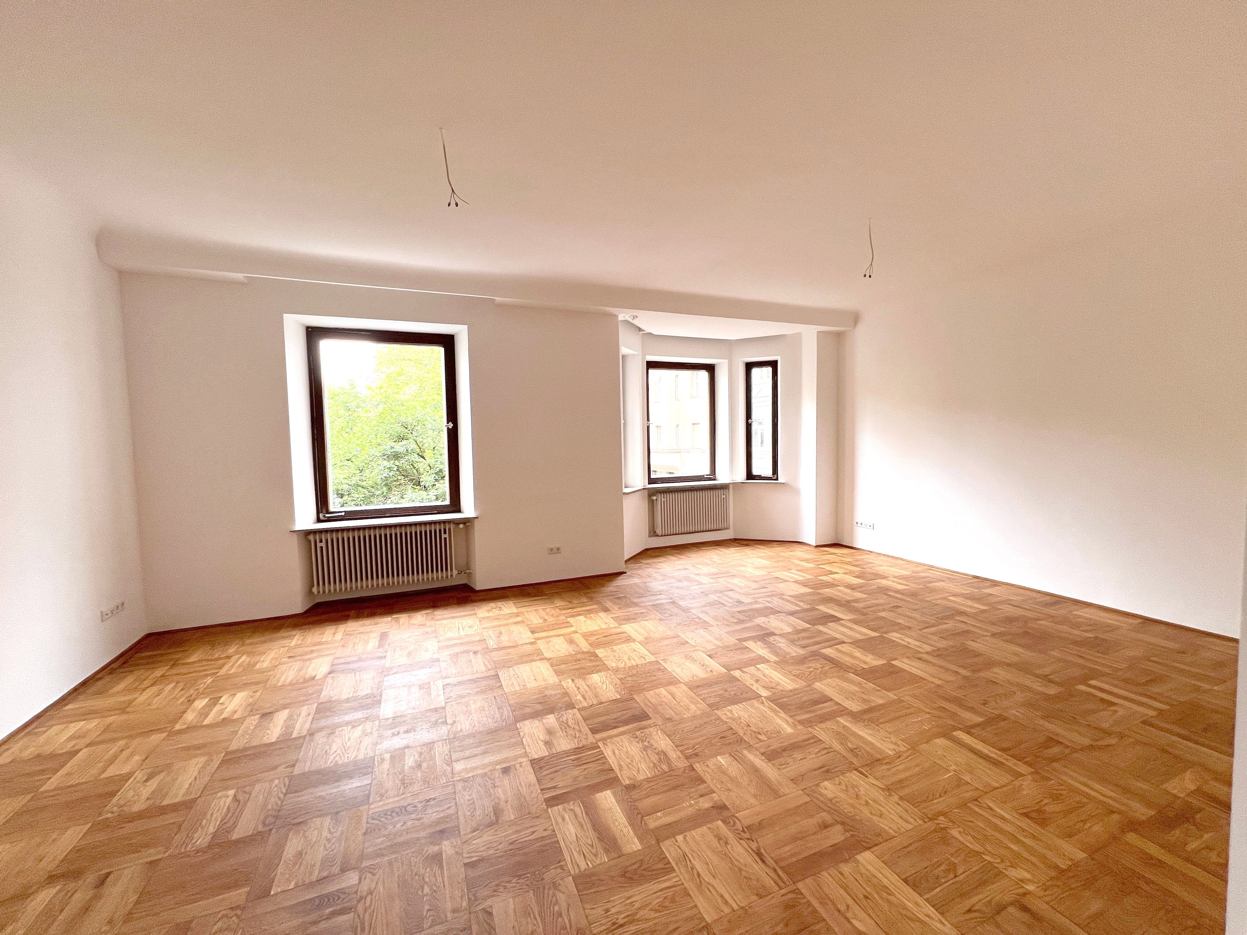 Wohnung zur Miete 1.390 € 3 Zimmer 115 m²<br/>Wohnfläche 1. Stock<br/>Geschoss Kaulbachplatz Uhlandstraße Nürnberg 90408