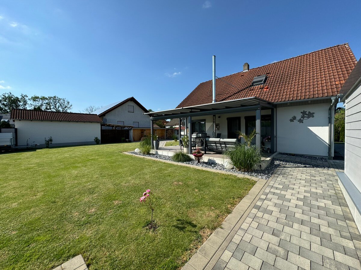 Einfamilienhaus zum Kauf 419.000 € 4,5 Zimmer 102 m²<br/>Wohnfläche 735 m²<br/>Grundstück Zepfenhan Rottweil 78628