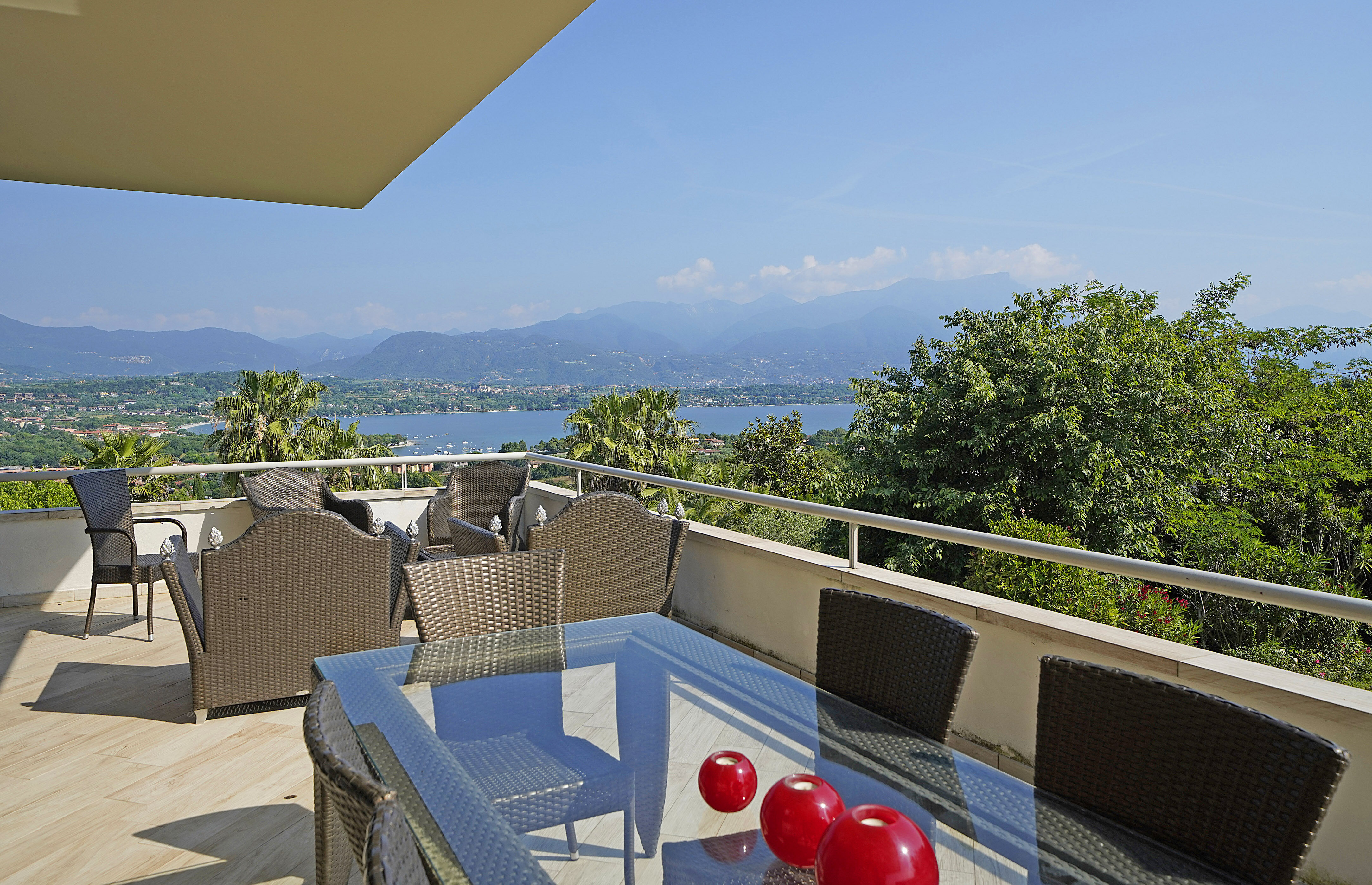 Villa zum Kauf 2.490.000 € 12 Zimmer 592 m²<br/>Wohnfläche 3.000 m²<br/>Grundstück ab sofort<br/>Verfügbarkeit Via Pisenze Manerba del Garda