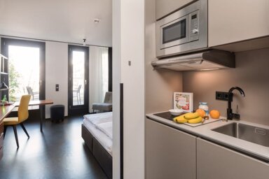 Wohnung zur Miete Wohnen auf Zeit 2.257 € 1 Zimmer 30 m² frei ab 26.12.2024 Petra-Kelly-Straße Schwere-Reiter-Straße München 80797