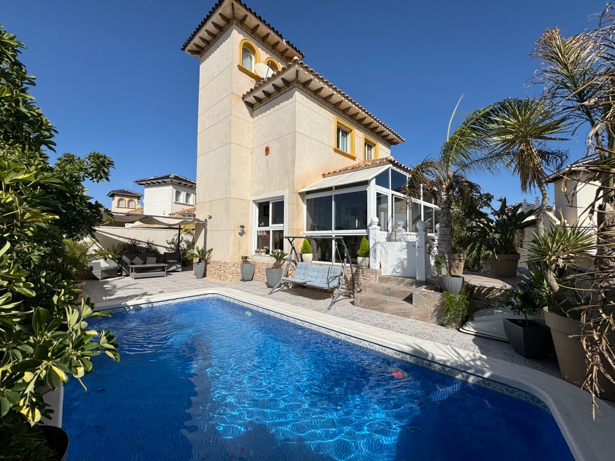 Villa zum Kauf 399.000 € 4 Zimmer 200 m²<br/>Wohnfläche La Zenia 03189