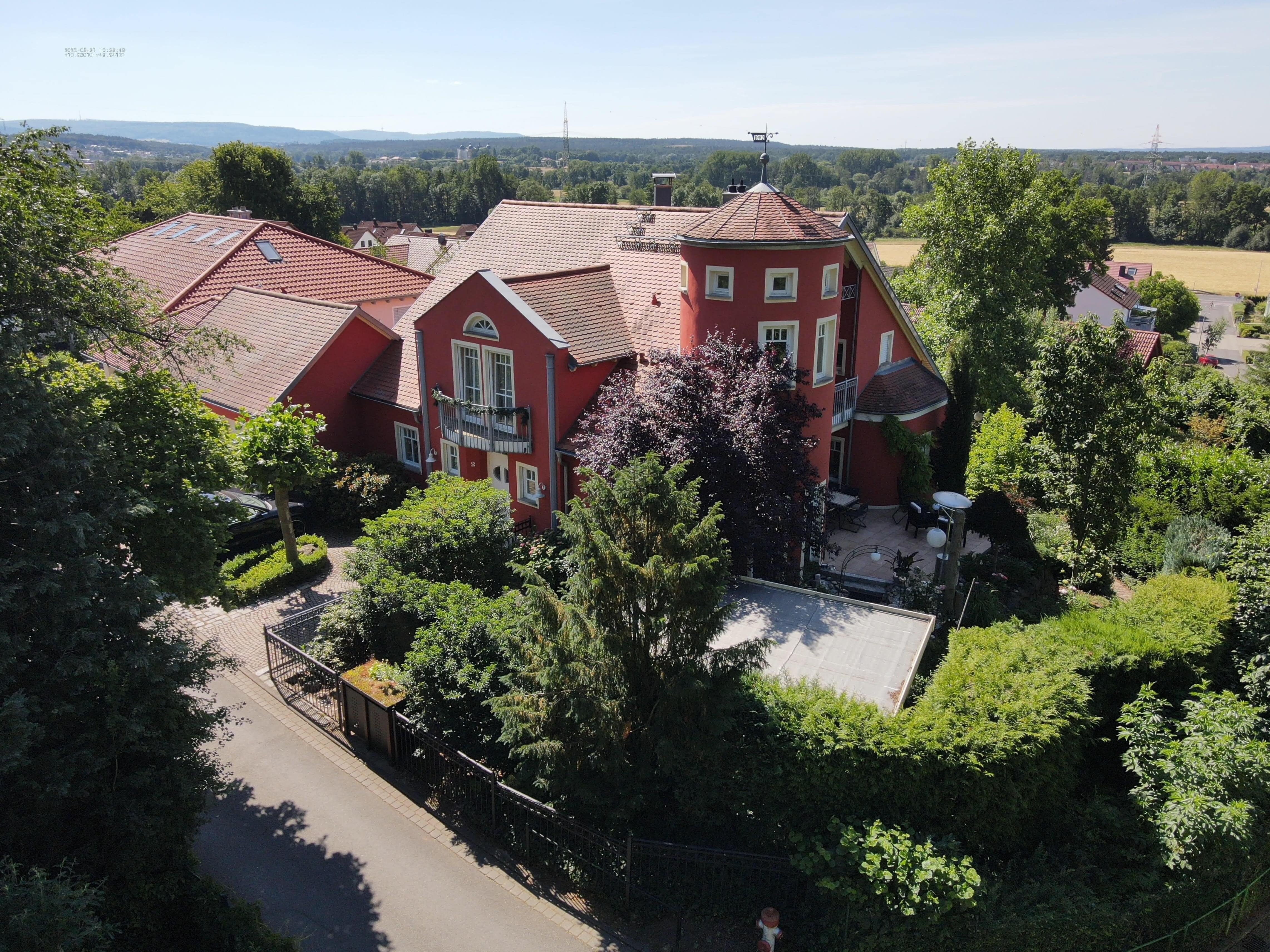 Villa zum Kauf 1.575.000 € 7 Zimmer 379 m²<br/>Wohnfläche 1.425 m²<br/>Grundstück Gundelsheim 96163