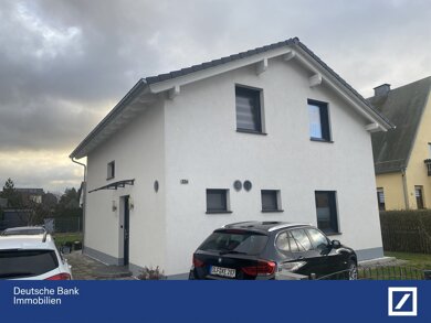 Einfamilienhaus zum Kauf 360.000 € 5 Zimmer 117 m² 605 m² Grundstück frei ab 01.04.2026 Saalfeld Saalfeld 07318