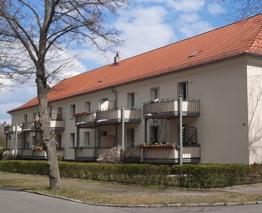 Wohnung zur Miete 240 € 2 Zimmer 36,3 m² Erdgeschoss Berliner Straße 13 Lauta Lauta 02991