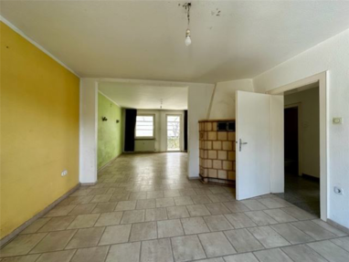 Einfamilienhaus zum Kauf 549.000 € 7 Zimmer 181 m² 210 m² Grundstück frei ab sofort Griesheim 64347