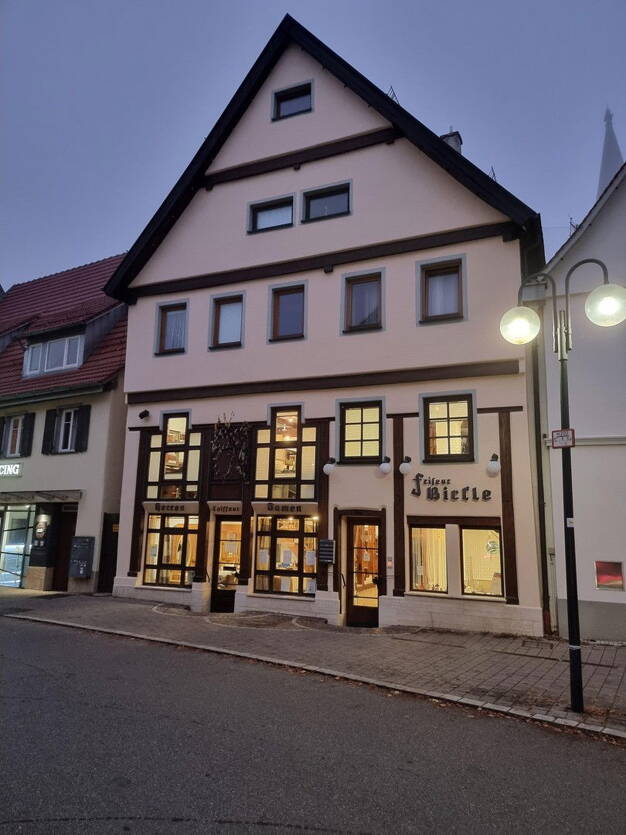 Einfamilienhaus zum Kauf provisionsfrei 519.000 € 6 Zimmer 133 m² 106 m² Grundstück Hauptraße 29 Apfelstetten Münsingen 72525