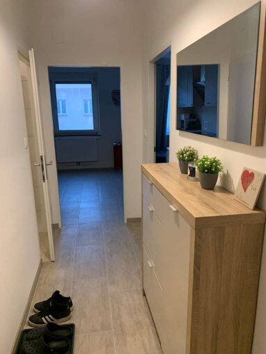 Apartment zur Miete 348 € 2,5 Zimmer 49 m² 1. Geschoss frei ab sofort Goethestraße 14 Rodewisch Rodewisch 08228