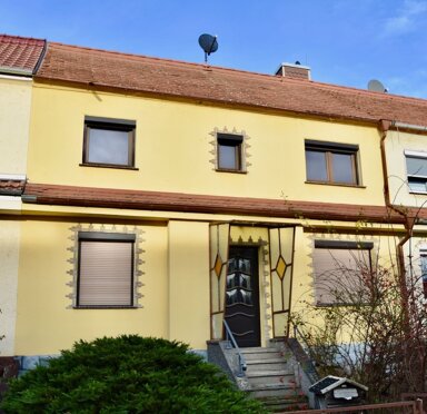 Reihenmittelhaus zum Kauf 70.000 € 4 Zimmer 84 m² 640 m² Grundstück frei ab sofort Gröba Riesa 01591