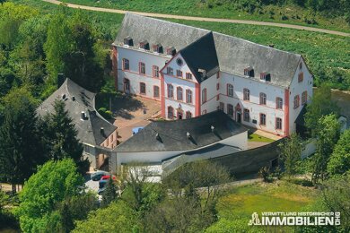 Schloss zum Kauf provisionsfrei 1.900.000 € 54 Zimmer 1.582 m² 31.758 m² Grundstück Echternacherbrück 54668