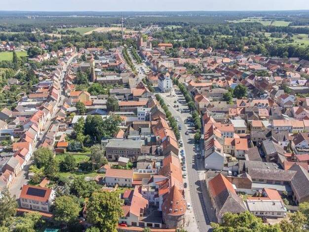 Mehrfamilienhaus zum Kauf als Kapitalanlage geeignet 599.000 € 15 Zimmer 433 m² 1.555 m² Grundstück Treuenbrietzen 14929