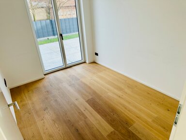 Wohnung zur Miete 1.250 € 3 Zimmer 89 m² frei ab sofort Ganghoferstr.8 Gablingen Gablingen 86456