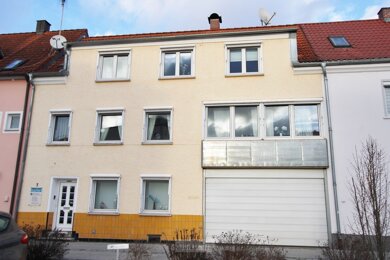 Reihenmittelhaus zum Kauf 299.000 € 7 Zimmer 158 m² 330 m² Grundstück Schwandorf Schwandorf 92421