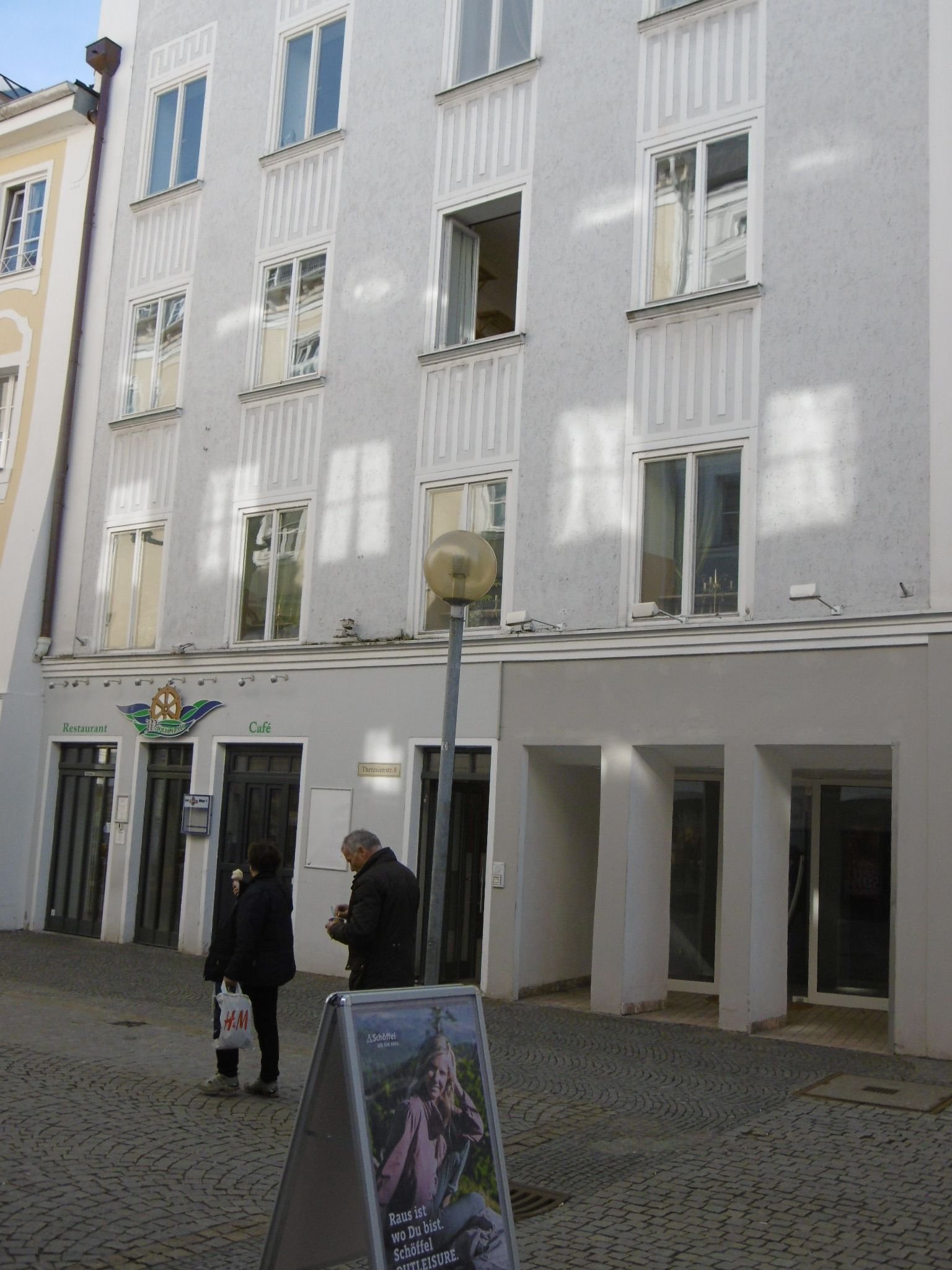 Wohnung zur Miete 380 € 1 Zimmer 20 m²<br/>Wohnfläche 2.<br/>Geschoss ab sofort<br/>Verfügbarkeit Theresienstraße 8 Altstadt Passau 94032