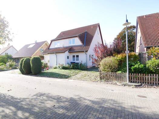 Doppelhaushälfte zum Kauf 209.000 € 3 Zimmer 82,2 m² 223 m² Grundstück Friedrichsthal Schwerin 19057