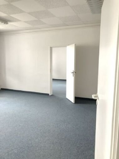 Bürofläche zur Miete Provisionsfrei 3,90 € 51,2 m² Bürofläche teilbar ab 25,6 m² Kurze Straße 18 Niederwiesa Niederwiesa 09577 