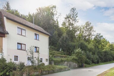 Einfamilienhaus zum Kauf 199.000 € 6,5 Zimmer 140,2 m² 635,2 m² Grundstück frei ab sofort Dettingen Horb am Neckar 72160