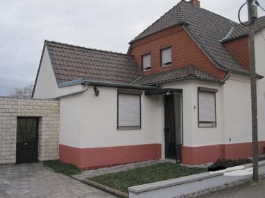 Doppelhaushälfte zum Kauf 115.000 € 5 Zimmer 110 m² 1.100 m² Grundstück Staßfurt Staßfurt 39418