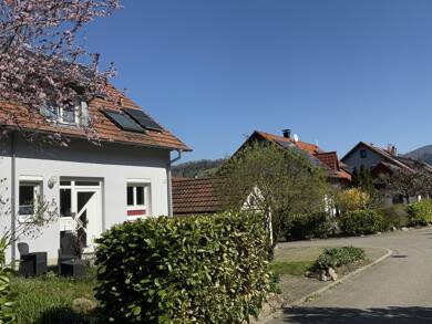 Doppelhaushälfte zum Kauf 650.000 € 5 Zimmer 147 m² 368 m² Grundstück Kandern Kandern 79400