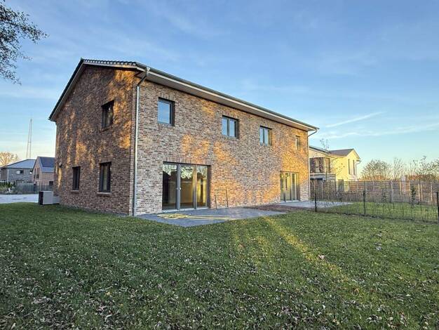 Doppelhaushälfte zum Kauf 599.000 € 4 Zimmer 124,7 m² 435 m² Grundstück Uetersen 25436