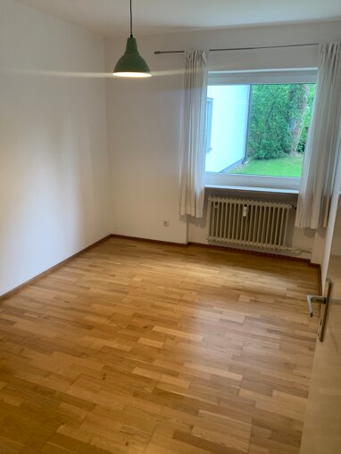 WG-Zimmer zur Miete 500 € 11 m² frei ab 01.06.2024 Burgkmairstrasse Friedenheim München 80686