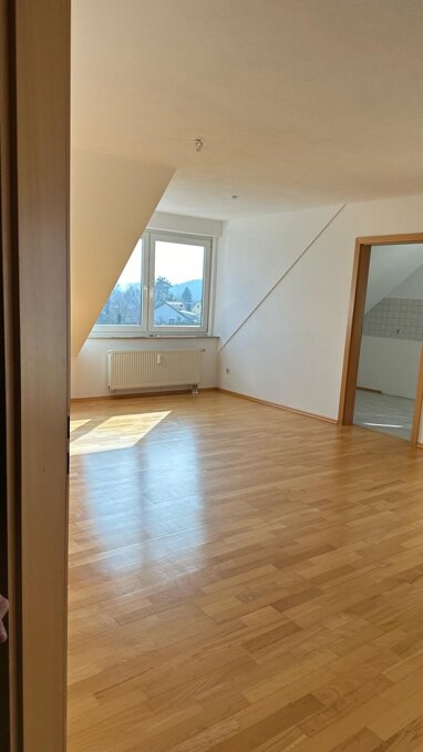 Wohnung zur Miete 920 € 3,5 Zimmer 86,3 m² 3. Geschoss Hilzingen Hilzingen 78247