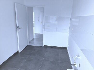 Wohnung zur Miete 400 € 2 Zimmer 51 m² 3. Geschoss frei ab sofort Borsigstr. 37 Borsigplatz Dortmund 44145