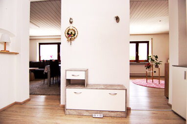 Wohnung zur Miete 1.170 € 4 Zimmer 113 m² frei ab sofort Roßtal Roßtal 90574