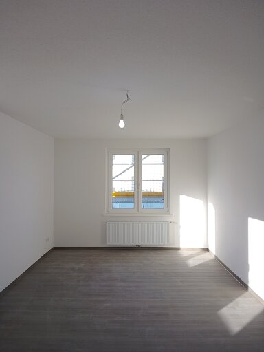 Wohnung zur Miete 488 € 2 Zimmer 61 m² 3. Geschoss frei ab sofort Hafenstraße 78-80 Klushof Bremerhaven 27576