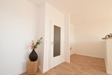 Wohnung zur Miete 471 € 4 Zimmer 68,9 m² 2. Geschoss Ringstraße 16 Hohenstein-Ernstthal Hohenstein-Ernstthal 09337