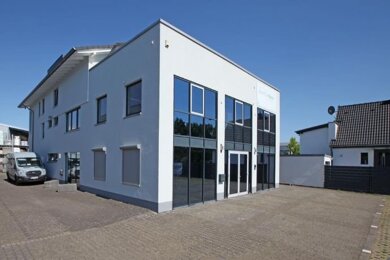 Immobilie zum Kauf als Kapitalanlage geeignet 1.350.000 € 529 m² 670 m² Grundstück Berghausen Langenfeld (Rheinland) 40764