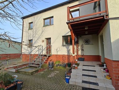 Haus zum Kauf 8 Zimmer 282,4 m² 3.036 m² Grundstück Hollehochstraße 34A Niederndodeleber Straße Magdeburg 39110