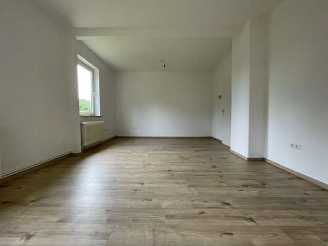 Wohnung zur Miete 419 € 3 Zimmer 65 m²<br/>Wohnfläche 1. Stock<br/>Geschoss Plauenstraße 10 Fedderwardergroden Wilhelmshaven 26388