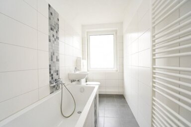 Wohnung zur Miete 323 € 3 Zimmer 56,6 m² 2. Geschoss Lutherstr. 44 Bernsdorf 420 Chemnitz 09126