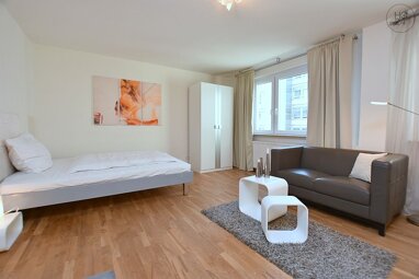 Wohnung zur Miete Wohnen auf Zeit 1.150 € 1 Zimmer 27 m² frei ab 01.07.2024 Hauptbahnhof Stuttgart 70174