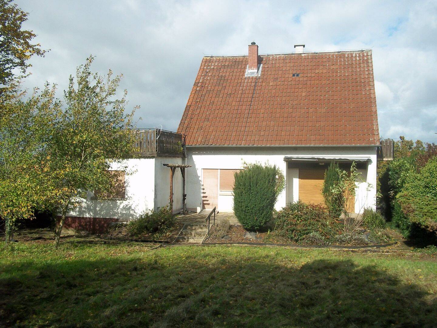 Immobilie in Stahlberg - Wohnhaus in Stahlberg mit Garten, Garagen, Keller - Bild 0