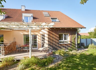 Haus zum Kauf 890.000 € 7,5 Zimmer 202 m² 660 m² Grundstück frei ab sofort Bobinger Straße 103c Inningen Augsburg 86199