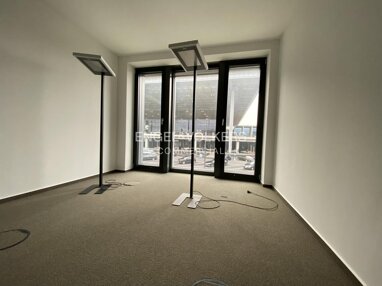 Büro-/Praxisfläche zur Miete 24 € 363,5 m² Bürofläche teilbar ab 363,5 m² Schönefeld Schönefeld 12529