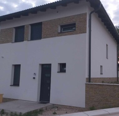 Einfamilienhaus zum Kauf 222.000 € 1 Zimmer 96 m² 540 m² Grundstück Tatabánya 2800