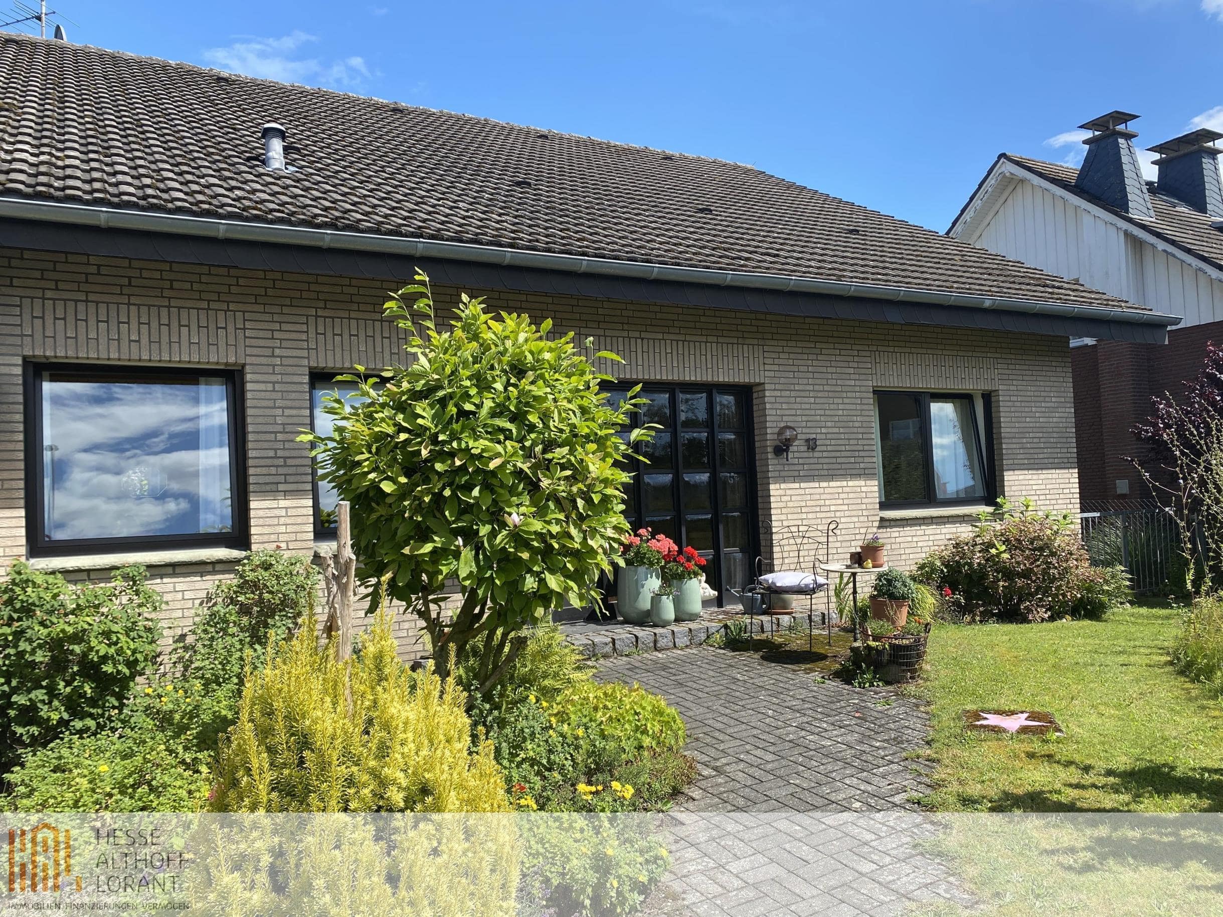 Einfamilienhaus zum Kauf 289.000 € 8 Zimmer 134 m²<br/>Wohnfläche 838 m²<br/>Grundstück Eickelborn Lippstadt 59556