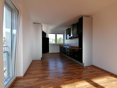 Wohnung zur Miete 850 € 3 Zimmer 90 m² 2. Geschoss Vach 180 Fürth 90768