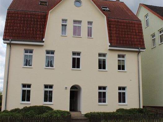 Wohnung zur Miete 460 € 3 Zimmer 61 m² 3. Geschoss frei ab 01.03.2026 Fürstenberger Straße 52 Neustrelitz 17235