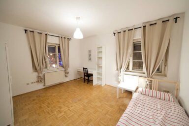 Wohnung zur Miete Wohnen auf Zeit 995 € 3 Zimmer 17 m² frei ab 19.03.2025 Leopoldstraße 105 Münchener Freiheit München 80802