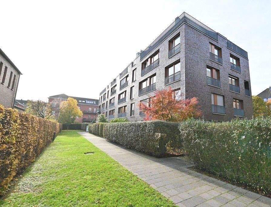 4-Zimmer Eigentumswohnung * ca. 115,1 m² * Aufzug * TG-Stellplatz * Loggia * Schreinereinbauten * Einbauküche * beliebte und zentrale Lage * Derendorf